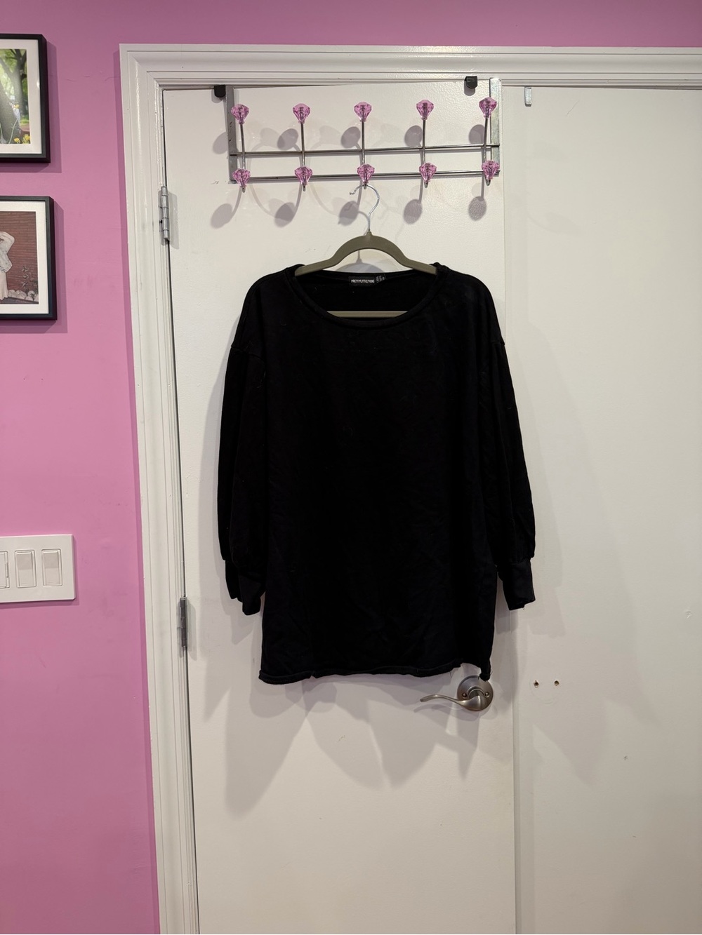 PrettyLittleThing Black Oversized Crew-Neck Sweatshirt